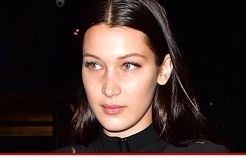 Bella Hadid Ternyata Dilarang Sang Bunda Gunakan High Heels