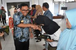 Bupati Pekalongan Serahkan 1.000 Bidang Sertifikat Tanah