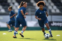 Begini Latihan Perdana Tim Sepak Bola Wanita Juventus