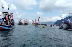 Ritual Labuh Laut Sembonyo, Cara Nelayan Bersyukur dan Sambut Musim Ikan