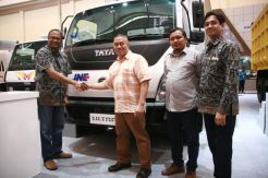 Bukan Hanya Mejeng di GIIAS 2017, Tata Motor Kasih Ilmu Jitu Berbisnis