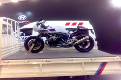 BMW R NineT Racer Digendong Hyundai di GIIAS 2017