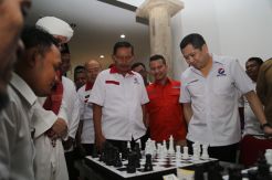 Strategi Jitu Ketum Perindo Skakmat Lawan di Papan Catur