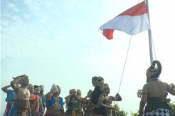 Tokoh Wayang Orang Upacara HUT RI di Awang-awang Semarang