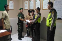 Hendak Kabur, 2 Pencongkel Spion Dibekuk Anggota TNI