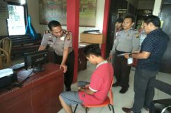 Pemuda Ini Bunuh Tetangga yang Menamparnya Tiga Tahun Lalu