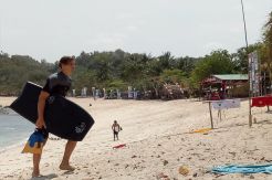 Enam Peselancar Indonesia Lolos ke Babak Ketiga Kejuaraan Surfing Dunia