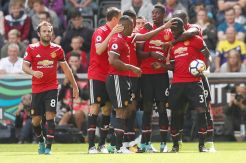 Manchester United Pesta Gol di Markas Swansea