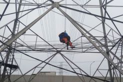 Agustinus Spiderman Berhasil Dibujuk, Begini Detik-detik Penurunannya