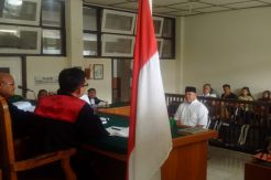 Tersandung Korupsi, Pejabat Ini Marah Saat Difoto Wartawan