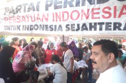 Warga Krekot Bunder Antusias Ikuti Senam Bersama Perindo