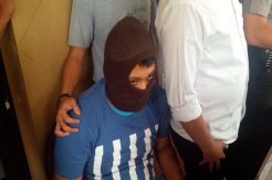 Jerat Korban, Tukang Ojek Ini Berpose ala Polisi di Facebook