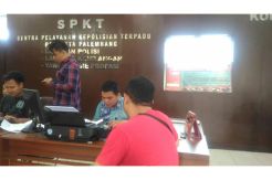 30 Unit Handphone di Topas Seluler Digasak Maling