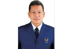 Kenakan Rompi Tahanan KPK, Politikus Nasdem Pilih Bungkam