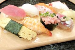 Konsumsi Sushi Sebabkan Masalah Kesehatan & Kurangi Populasi Ikan