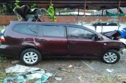 Sopir Kurang Konsentrasi, Livina Tabrak Truk di Tol Palikanci