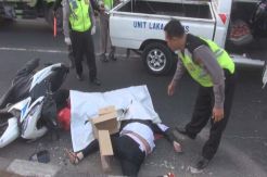 Salip Truk dari Kiri di Jembatan, Ibu dan Anak Tewas Terlindas