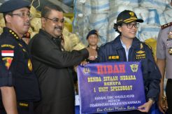 Pemkab Karimun Terima Sepeedboat Hibah Dari Kanwil DJBC Kepri
