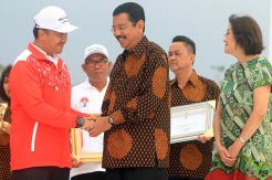Gubernur Sumut dan Wali Kota Medan Raih Penghargaan dari Menpora
