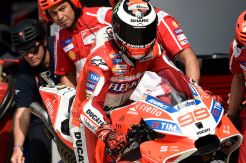 Meski Terjatuh, Lorenzo Anggap Sudah Lebih Baik di Lintasan Basah