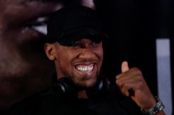 Joshua Ingin Ikuti Jejak Mayweather Jr dan Klitschko