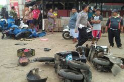 Rombongan Vespa Dihantam Truk Tronton, 1 Tewas dan 2 Luka Berat