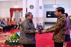 Raih WTP 6 Kali Berturut-turut, Pemprov Jabar Terima Penghargaan