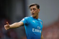 Ingin Tinggalkan Arsenal, Ozil Berharap Gabung Manchester United