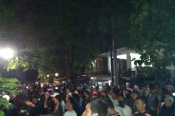 Kantor LBH Jakarta Digeruduk Massa, Polisi Terus Berjaga-jaga
