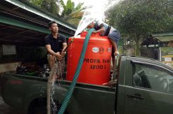 Prajurit TNI Kodim 1014/Pangkalan Bun Modifikasi Mobil Damkar