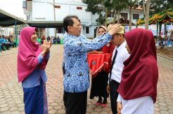 Bupati Tapsel Ajak Mahasiswa UMTS Tingkatkan Minat Baca