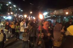 Sambut Tahun Baru Islam, Ratusan Warga Kuningan Gelar Pawai Obor