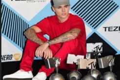 Justin Bieber Siap Ungkap...