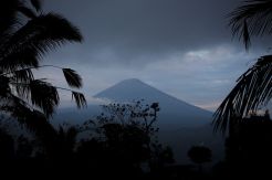 Inggris Keluarkan Travel...