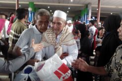 Jamaah Haji Kloter 12 Asal Sulut Tiba di Sam Ratulangi
