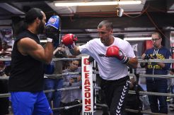 Kovalev Masih Enggan Sebutkan Nama Pelatih Anyarnya