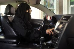 Saudi: Izinkan Wanita...