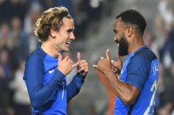 Lacazette Siap Rayu Griezmann untuk Tolak Pinangan Manchester United