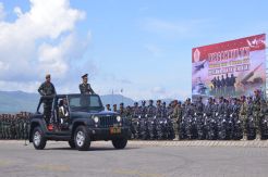 Warga Sulut Antusias Saksikan HUT TNI
