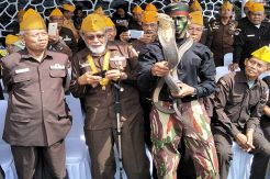 HUT Ke-72 TNI, Prajurit Kopassus Taklukkan Kobra
