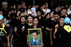 Ribuan Warga Thailand...