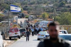 Israel Isolasi Palestina...