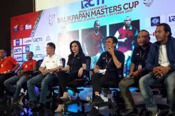Legenda Arsenal dan Liverpool Hadapi Pensiunan Timnas Indonesia