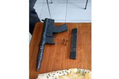 Warga Papua Serahkan Senjata Rakitan ke Polisi