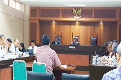 Not Focusing on Substance, Aqua Witness Judged Oddly