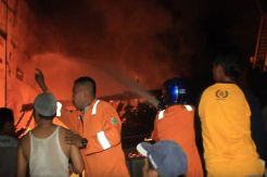 Ditinggal ke Musala Rumah Kontrakan Ludes Terbakar