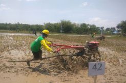 Kementan Sebar Alat Mesin Pertanian di Jatim