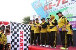 Jalan Sehat HUT ke-72 Jatim Banjir Hadiah