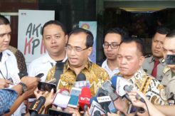 Diperiksa 3 Jam, Menhub Pilih Bungkam Soal Tas Berisi Uang Rp20 Miliar
