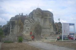 Jalan Menuju Candi Barong Prambanan Rusak Parah